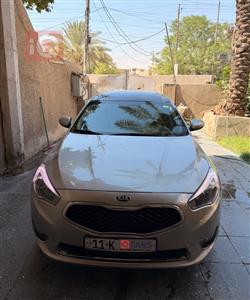 كيا كادينزا